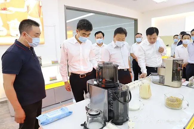 �S���h����F(tu��n)��(l��i)?xi��ng)��f���Ĵ��̕�(hu��)��(hu��)�L(zh��ng)��λɽ�|��������{(di��o)��